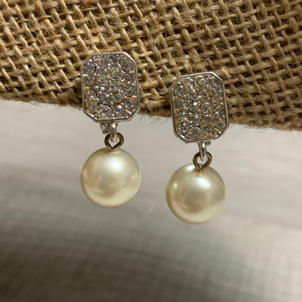 Vintage Style Silver Tone Rhinestone Geometric Faux‎ Pearl Clip On Drop Earrings
